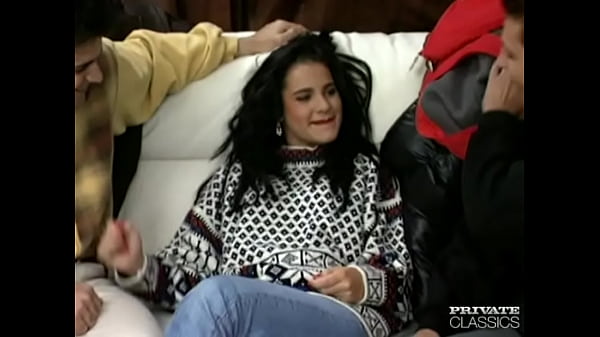 Play MP4 - Demia Moore in a DP Threesome