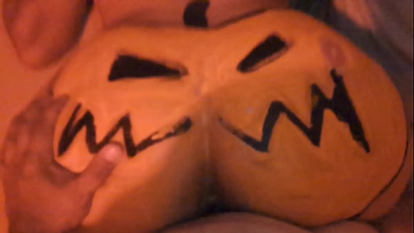 Salí apedir mi calaverita y me llenanla calabaza