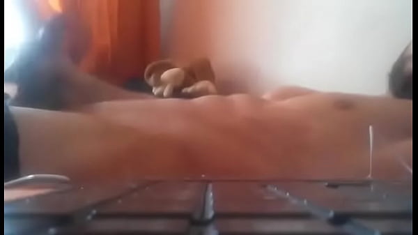 Jonathan Colombiano dandose la paja en webcam 