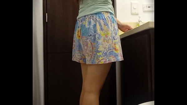 Espiando a profesora mexicana meando en viaje de promoci&oacute;n