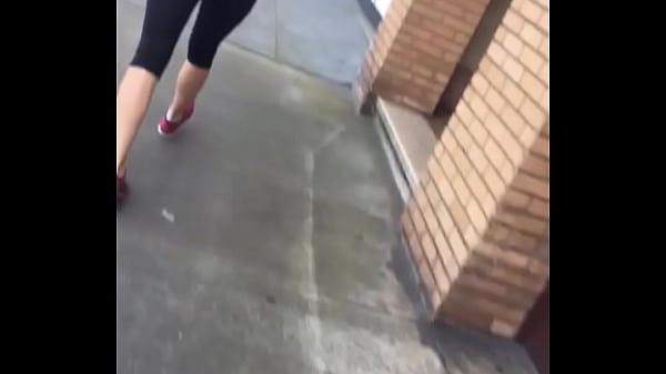 booty leggings lady 2