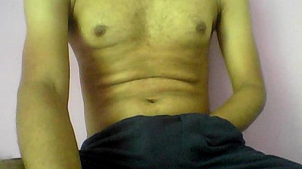 Punheta e gozada na cam 