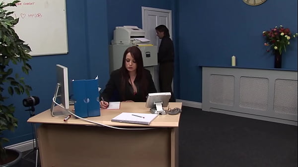 Nonton Sasha Rose Drains His Dick After An Office Quickie thumbnail