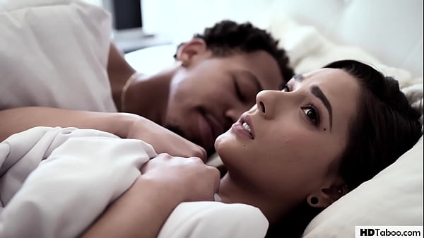 Girl's first meeting with her wannabe father in law