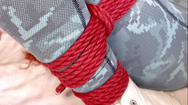 Nonton Using A Magic Wang While Dressed In Leggings thumbnail