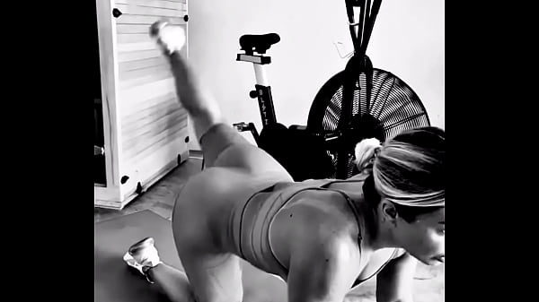 Msacs Is Lifting Those Cakes thumbnail