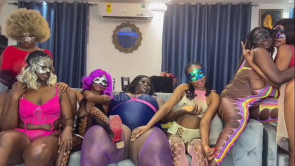 Nonton Halloween Masquerade Lesbian Sex Party With Seven Girls Fucking Each Other Scene. 6 thumbnail