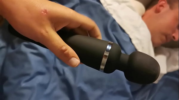 Angel Angie tests the Domi2 wandon her_patient