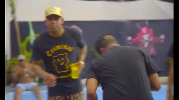 Gostosas da&ccedil;ando funk 