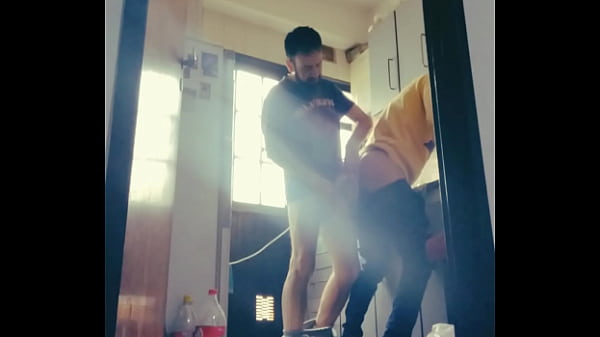 Mi Macho Me Coje En La Cocina... thumbnail