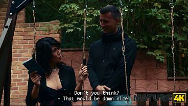 Mature4k ms sexy saigon just wants to take shower but 