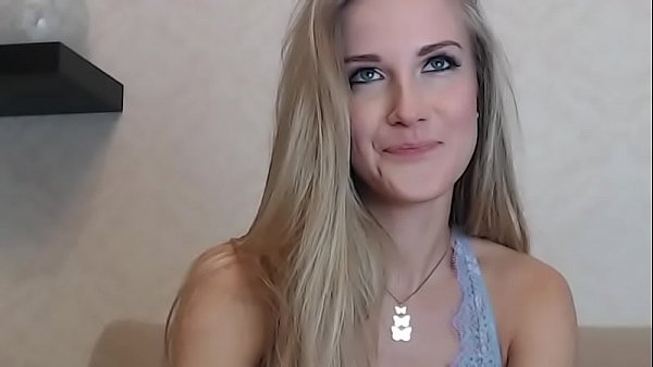 Camgirl Misstake (Hettinger) masturbates with cum on her 