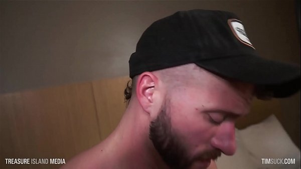 Play MP4 - Sharing a Dick