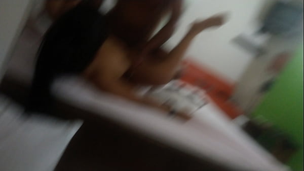 Play MP4 - mi esposa se filma follando con negro dotado en misionero duro