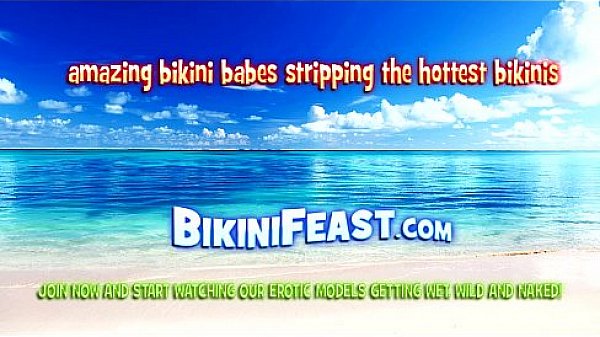 Nonton Asian Babe Pulls Her Bikini Bottom Aside thumbnail