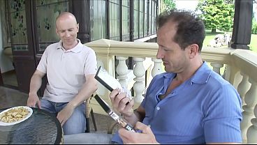 Nonton The Mates Double-teamed A Big-booty Spanish Maid thumbnail