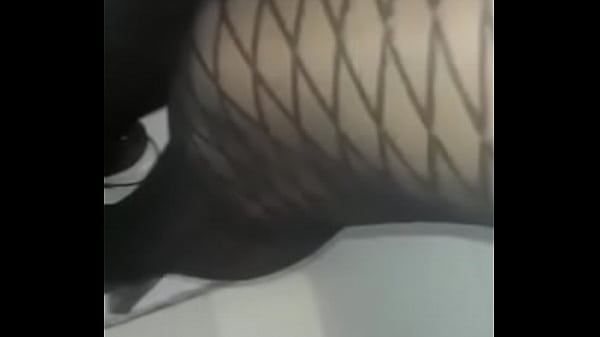 Meia cal&ccedil;a sexy e salto 