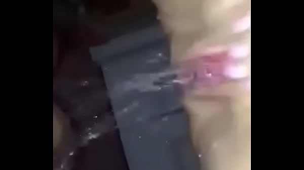 Play MP4 - como se chorrea mi puta mientras la cojo