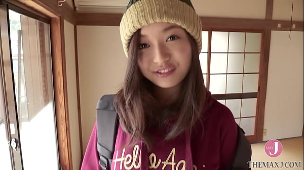 Massaging Cute Japanese Girlfriend's Juicy Body [bmay 011] thumbnail