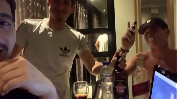 Play MP4 - hot straight guys dont let me work lol