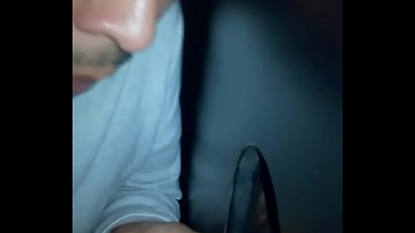 Mamando verga de chacal en cabinas 