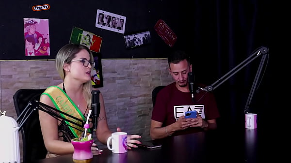 Nonton Come&ccedil;ou Cedo No Swing, Trocou De Trabalho Na Pandemia, E Depois Que A Fam&iacute;lia Descobriu Entrou Pro Porn&ocirc; De Vez - Arthur Aily (sheer/red) thumbnail