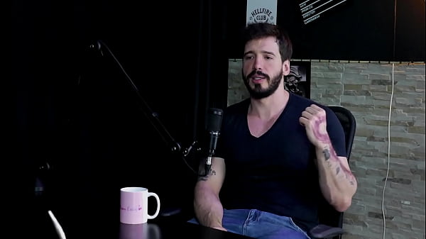 Começou cedo_no swing trocou_de trabalho na_pandemia_e depois que a_família_descobriu entrou pro pornô de_vez Arthur Aily_SHEER RED