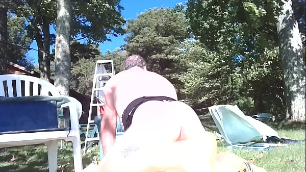 Play MP4 - Pale Skin JoeyDeth Squirting outdoors anal fun
