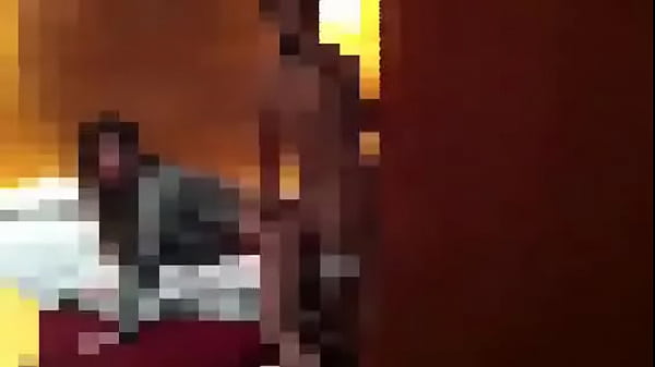 Play MP4 - Laurita&excl; La putita 11&period;6371&period;0513