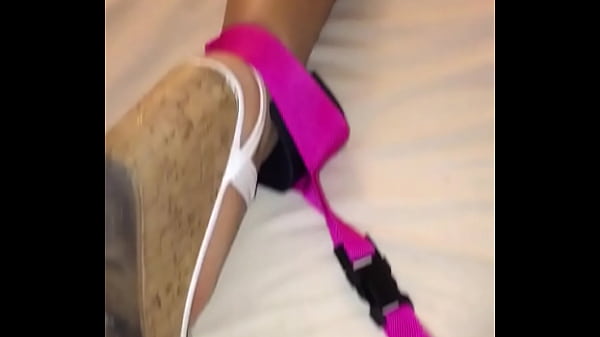 Mi puta sumisa amarrada y lista para cojer