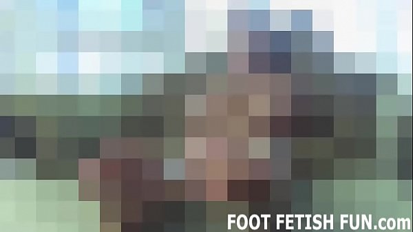 I need a new slave_who loves worshiping feet