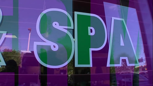 Nonton Asian Milf Miako Fucking White Man thumbnail