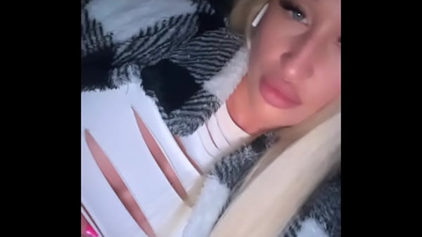 Nonton All The Best Angles thumbnail