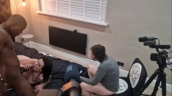 Nonton Hahah This Cuckold Awaiting To Eat His Biscuit But Only When It's Of The Bulls Cum thumbnail