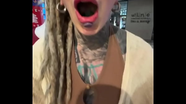 Nonton Did You Know That In Thailand, Many Celebrate Christmas Even Though Most Don't Follow The Traditional Holiday Beli... thumbnail