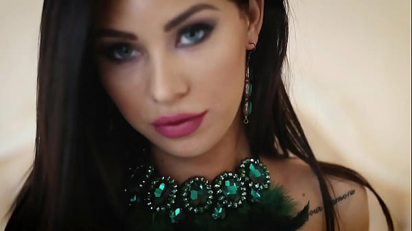 Play MP4 - http&colon;&sol;&sol;latestcams&period;com&sol;SofyaStar