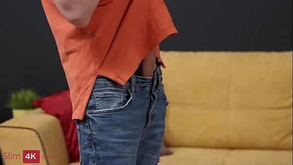 Play MP4 - Instead of doing chores chesty gal gets impaled by nerdy BF