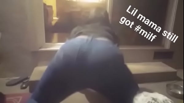Nalgona big ass another bitch she can move that ass 