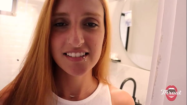 Minha esposa saiue eu coloquei amelhor_amiga dela uma ruiva peituda para mamar_até leitar na boca da vadia será que ela vai contar