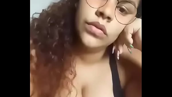 Nonton Perrita Del Ecuador thumbnail
