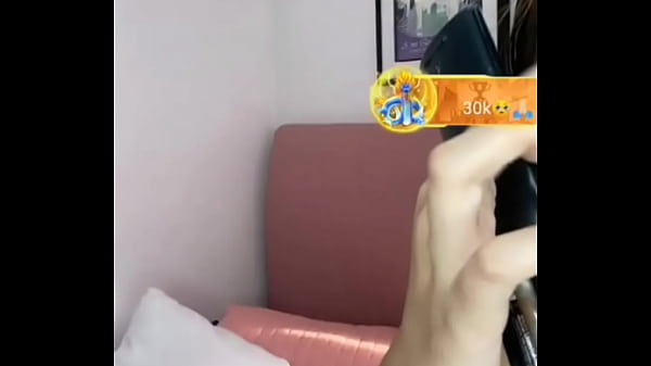 Puta De Bigo Mostrando Calzones thumbnail