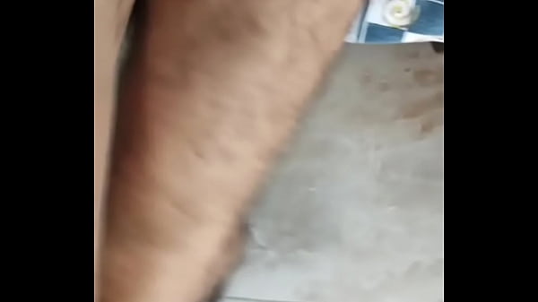 Que s&uacute;per deli  travesti con medias, pantimedias y tacones 