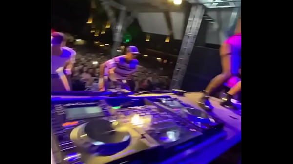 Nonton Tati Zaqui Safada thumbnail