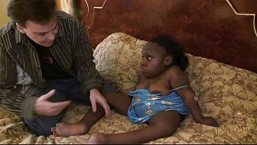 Nonton Tiny Black Midget Gets Her Pussy Eaten Then Roughly Fucked In Fetish Scene thumbnail