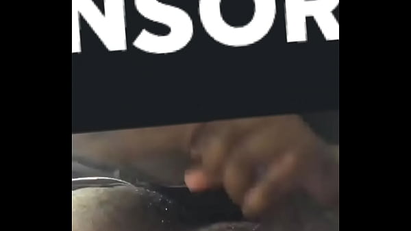 Play MP4 - Listen to her throat