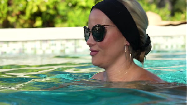 Maya 28 ans "je suis une nympho" 