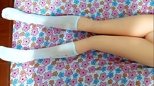 She climbed on my_bed justwhen I_was veryerect