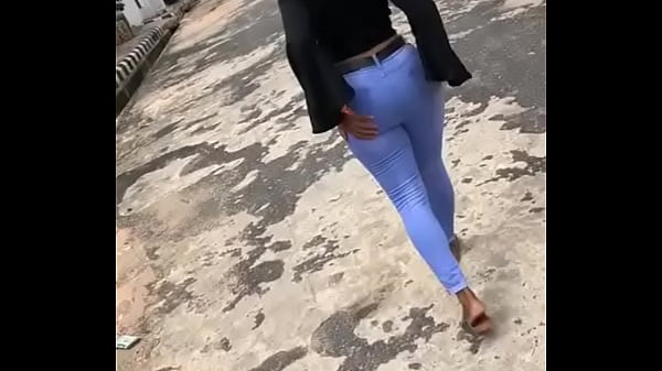 Nonton Big Shaking Ass thumbnail