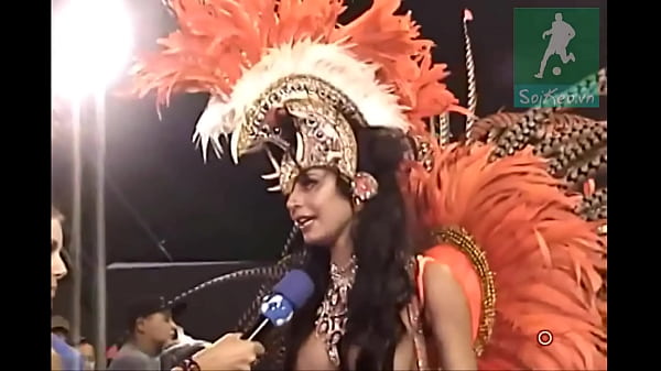Lorena_bueri gostosa no_carnaval