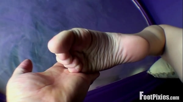 Gorgeous Footfetish Display thumbnail